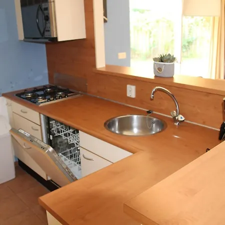 Holiday home Enjoy A 6-person Bungalow, Cleaning Included Zevenhuizen (Zuidplas)