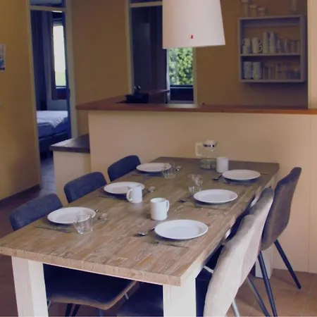 Enjoy A 6-person Bungalow, Cleaning Included Zevenhuizen (Zuidplas)