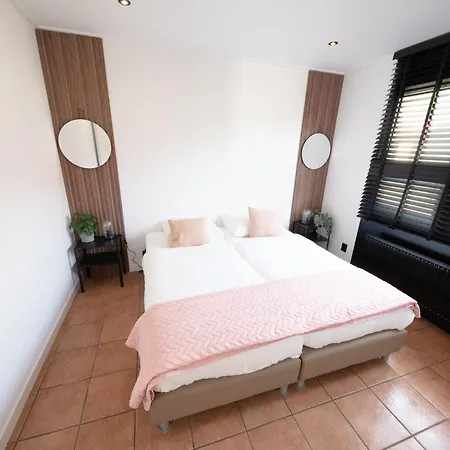 Cozy Family Bunglow In Zevenhuizen, Cleaning Included *