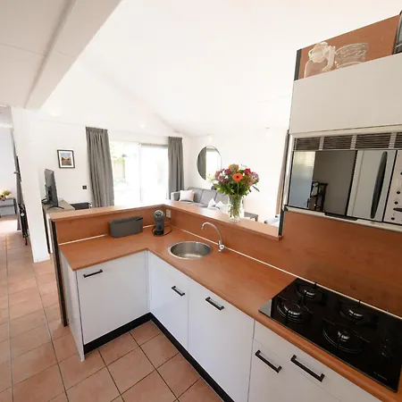 Cozy Family Bunglow In Zevenhuizen, Cleaning Included *