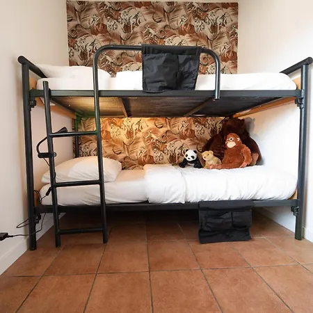 Enjoy A 6-person Bungalow, Cleaning Included Holiday home