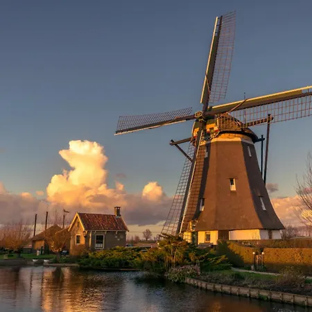 Cozy Family Bunglow In Zevenhuizen, Cleaning Included *